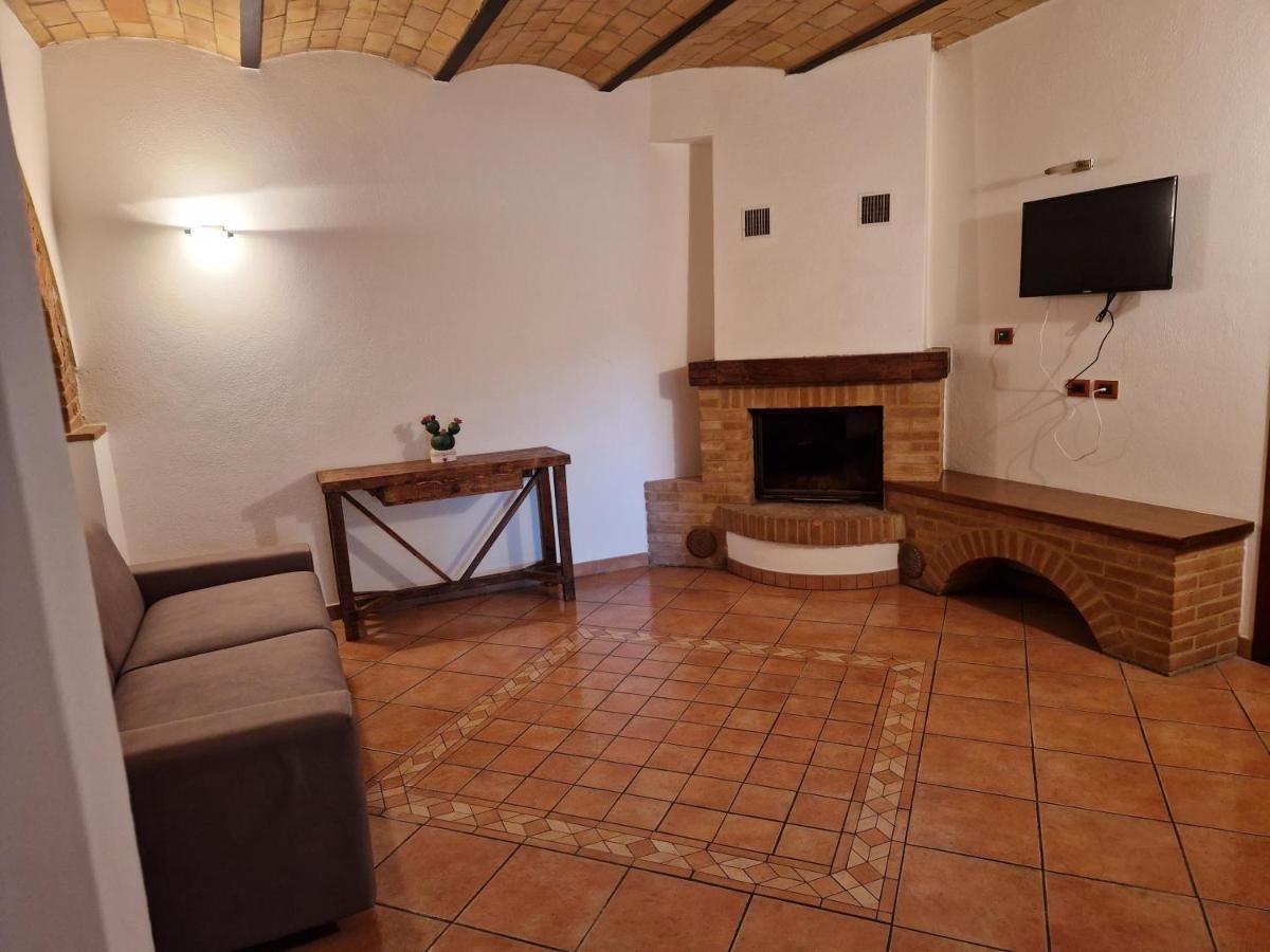 Agriturismo Montepinci Монтальчино Экстерьер фото